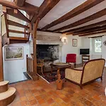 Casa de Férias Charmante Maison Avec Jardin Clos Pres De La Riviere Louet - Fr-1-622-37 Denée