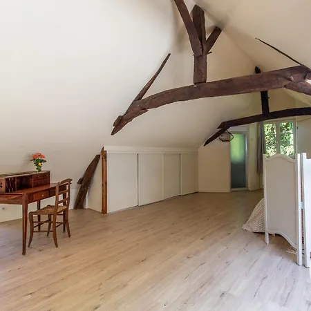 Charmante Maison Avec Jardin Clos Pres De La Riviere Louet Denée