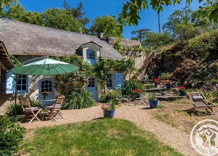 Charmante Maison Avec Jardin Clos Pres De La Riviere Louet - Fr-1-622-37 Denée