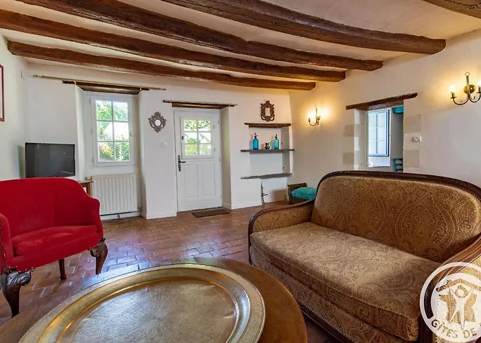 Charmante Maison Avec Jardin Clos Pres De La Riviere Louet - Fr-1-622-37 *