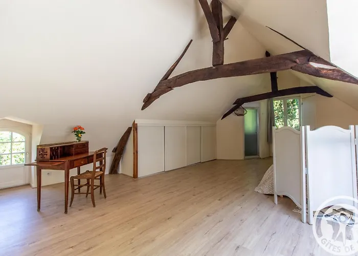 Charmante Maison Avec Jardin Clos Pres De La Riviere Louet - Fr-1-622-37 Denée